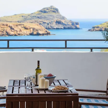 Villa Thalassa 2 Cozy Greek Comfort Private Shaded Courtyard Outdoor Dining Bbq Steps From Lindos (Rhodes)
